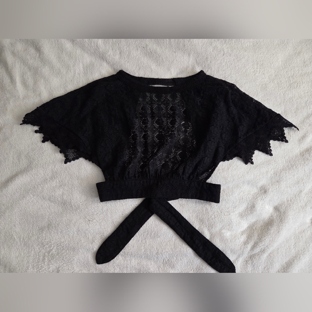 Anthropologie NWT Black Lace Tie Back Crop Top Cap Sleeve Blouse